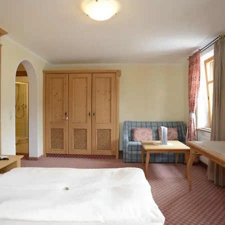 Szálloda Alpengasthof Zur Post 3*