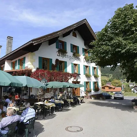 ホテル Alpengasthof Zur Post シャットヴァルト